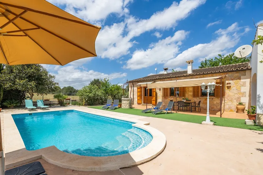 Rafal Roig House - Image 1