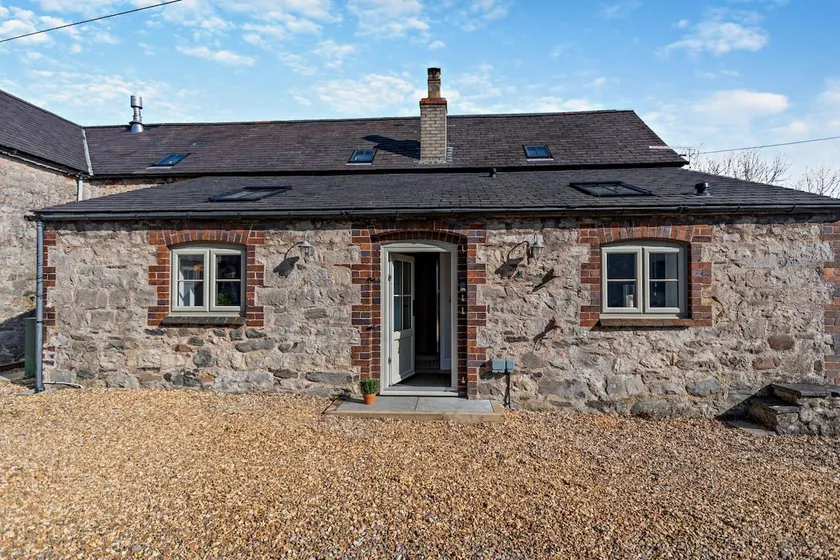 1 Bed in Cilcain oc-s29009 - Image 1