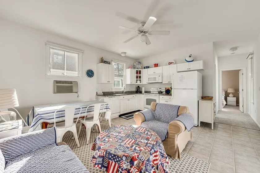 Cozy Wells Cottage w/ Pool Access: 1 Mi to Beach! - Image 1