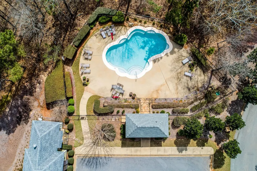 Balcony + Community Perks: Lake Martin Condo! - Image 1