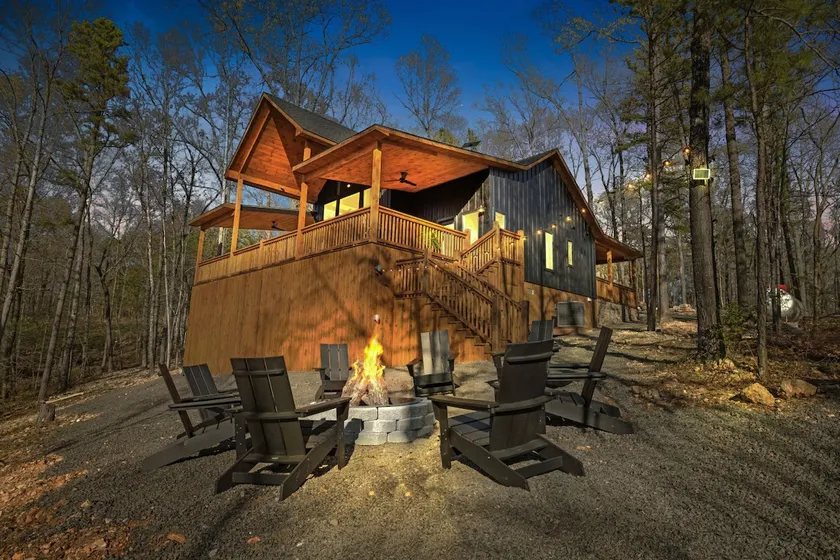 Luxury Ozark Cabin, HotTub, FirePit, 5 mn to River - Image 1