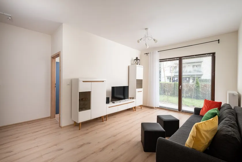 Royal Wilanów Apartment with Garden by BookingHost - Image 1
