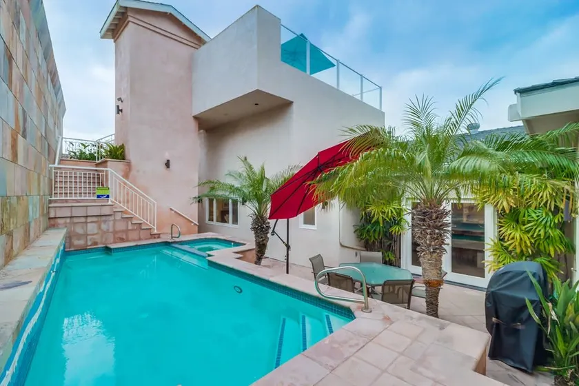 Pool, hot tub, ocean views + rooftop w/ ocean view - Image 1