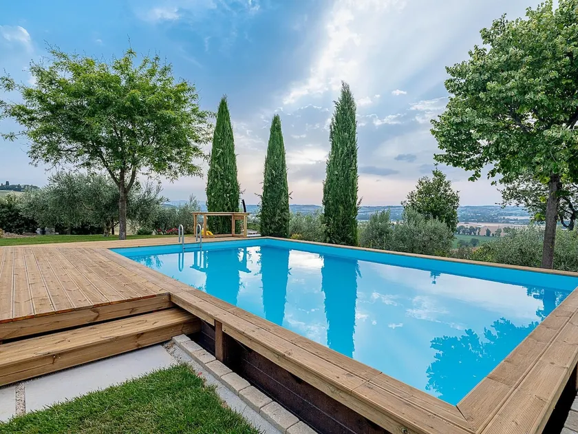Spacious Stay in Montelupone - Image 1