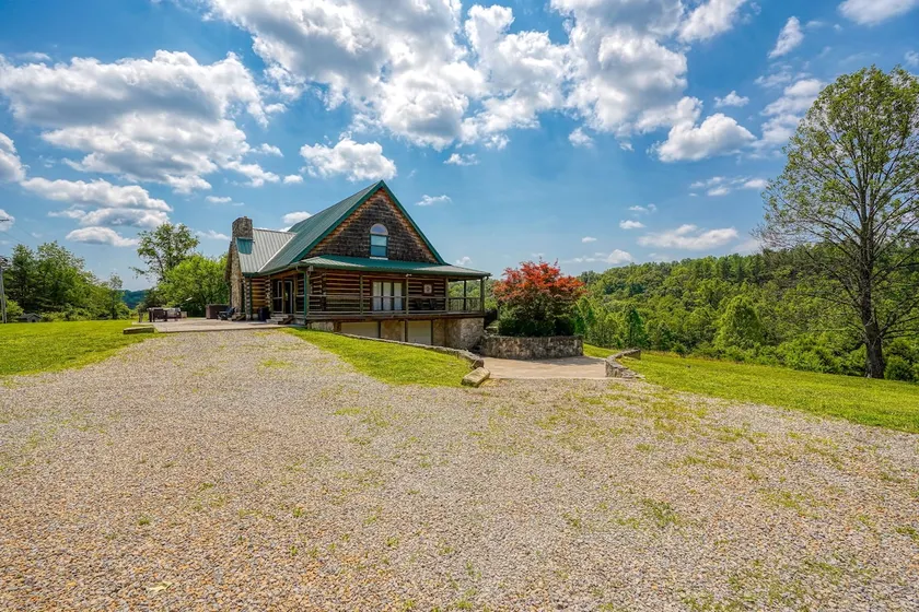 Hidden Falls Lodge | Hocking Hills, 93 Acres - Image 1