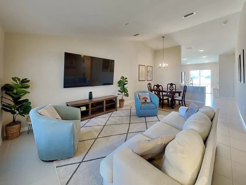Sea Breeze Lake Villa B - Image 1