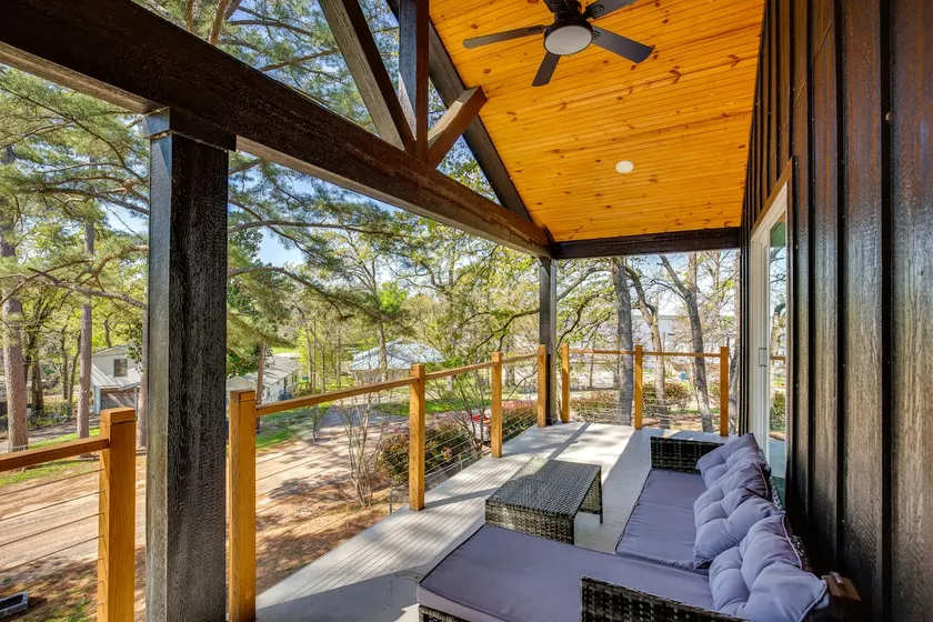 Fire Pit + Grill: Lakeside Gun Barrel City Home! - Image 1