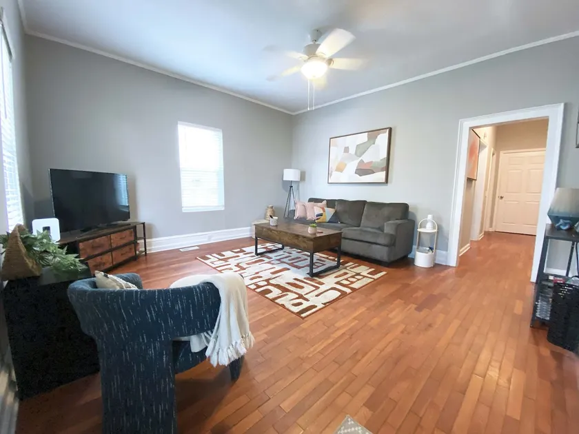 Orange Crush Cottage- Downtown Beaches & Dining - Image 1
