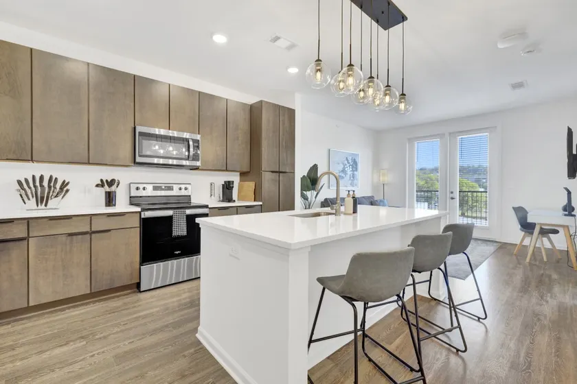 Chic Oasis w/ Pool, Gym, & Stunning City Views - Image 1