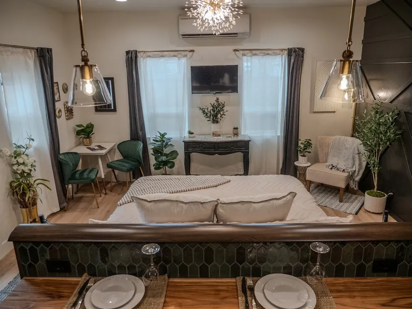 Sunset district luxurious Studio w/kitchenette - Image 1