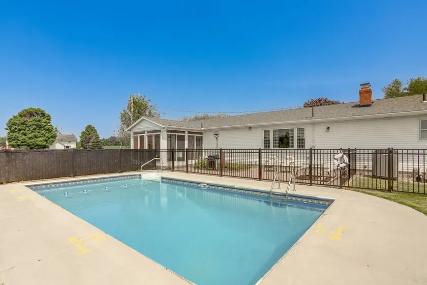 Quiet Greenwich Home w/ Pool + Screened Porch! - Image 1
