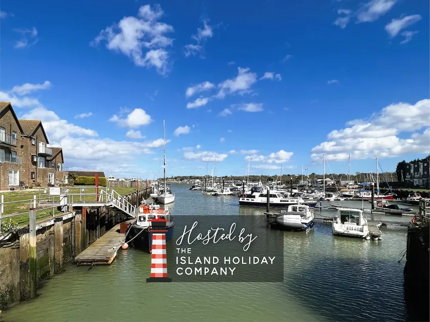 2 North Quay|Lux St Helen’s Harbour Seaside Escape - Image 1