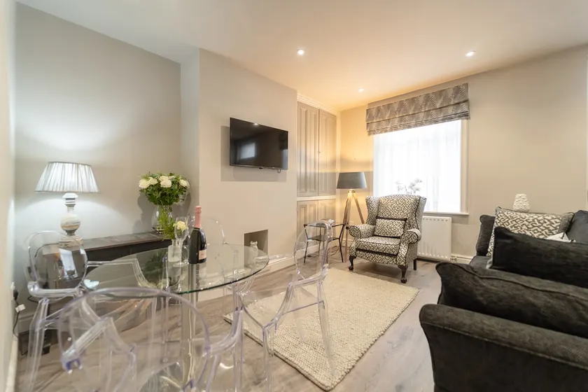 Queen's Cottage Barrowford - Image 1