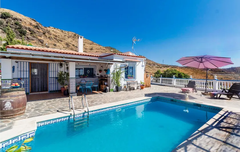 Beach front home in Velilla-Taramay - Image 1