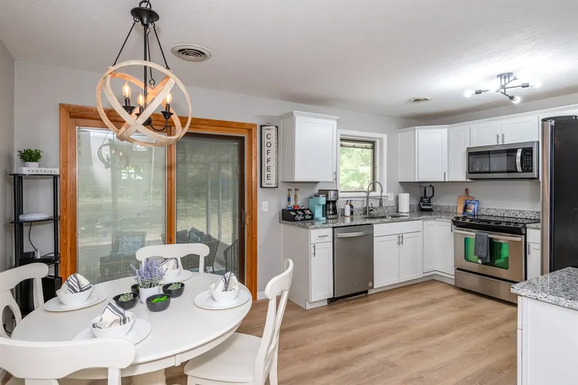 Remodeled Ranch, Near Airport, No Airbnb Fees - Image 1