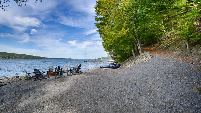 Shale Point Beach: 200' of Private Lakefront Luxury! - Image 1