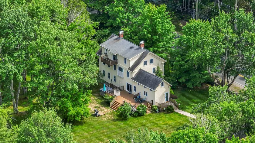 4 BDR w/ Private Hot Tub, Backyard and Deck! - Image 1