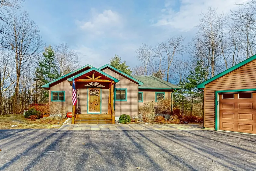 3BR Home near lake w/media room, fireplace, grill - Image 1