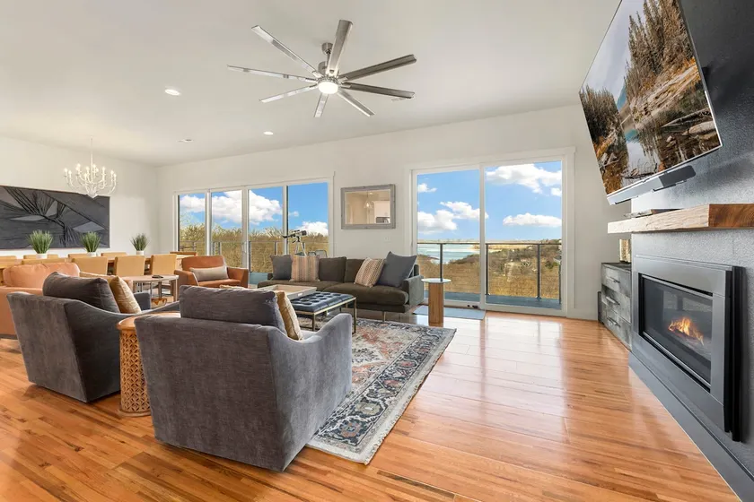 Sunrise Glory - Perfect Patio & Views - Sleeps 15 - Image 1