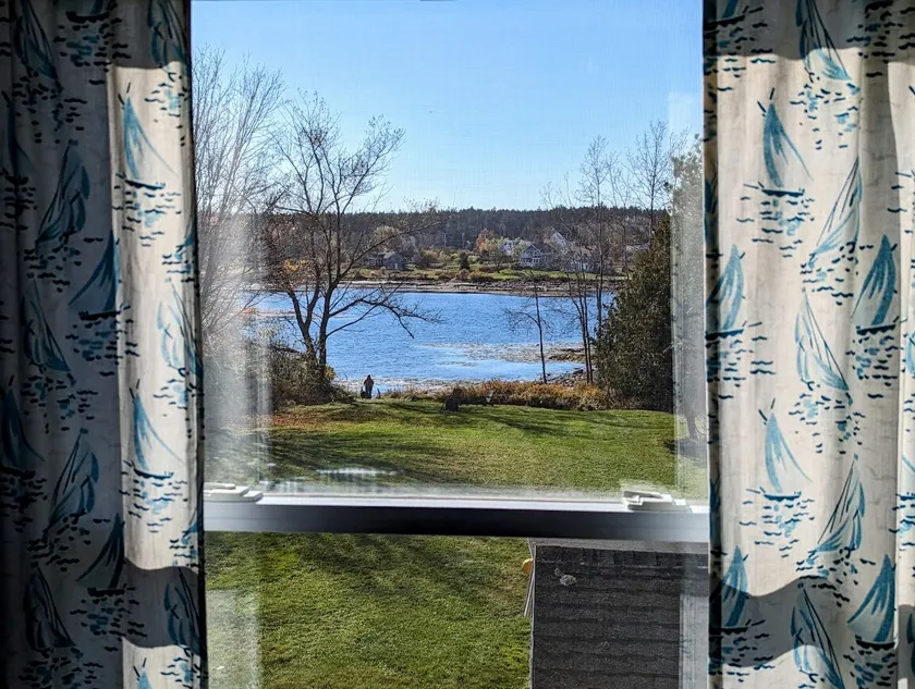 Beachfront Cottage with Fire Pit in Watering Cove - Image 1