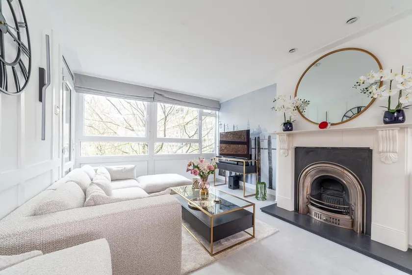 Excellent 3-Bed Flat In Elephant & Castle - Image 1