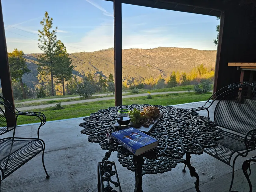 Wine Country Retreat-Beautiful Views-Family Fun - Image 1
