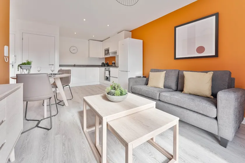 StayZeni, Hardwick House Derby 1 Bed Apartment - Image 1