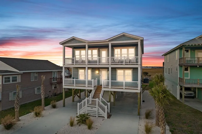 Pelican's Watch - Quiet CB Home/Easy Beach Access - Image 1