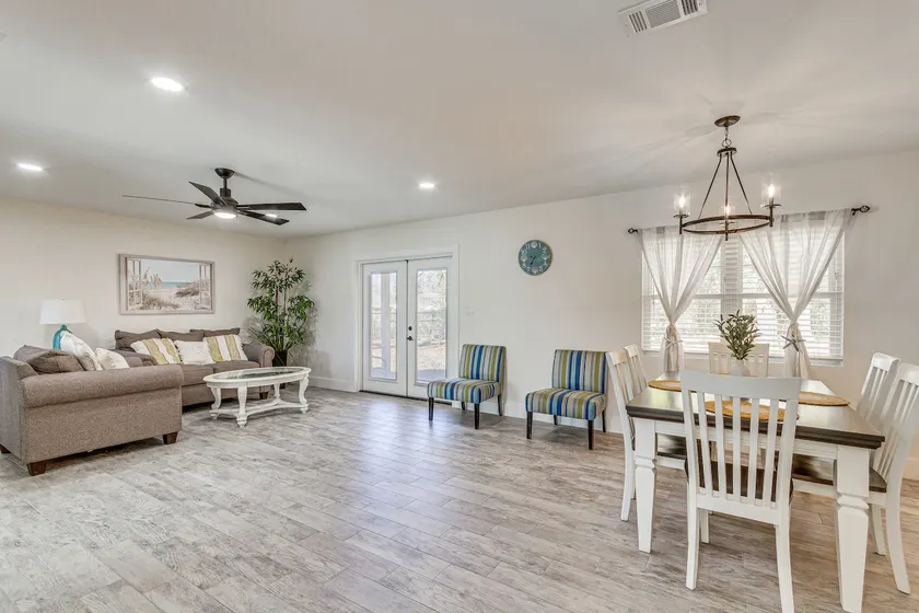 Modern Pensacola Home ~ 6 Mi to Beach! - Image 1