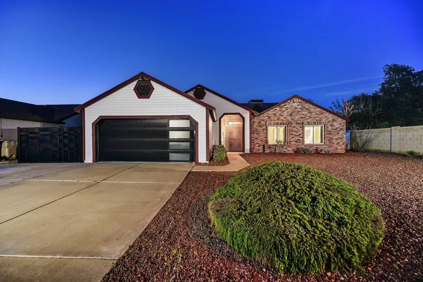 Sensational Glendale home w/ FREE Heated Pool! - Image 1