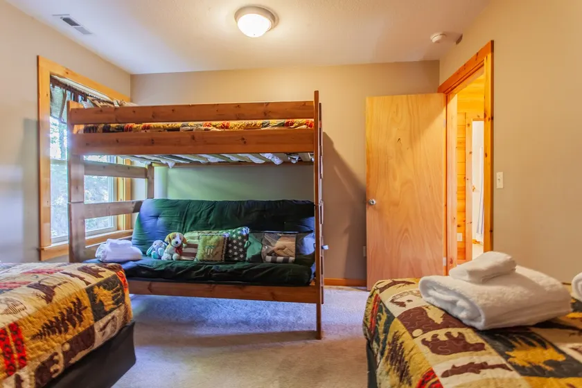 Goldies Hideaway | Mnt View, Hot Tub, w/ Swing Set - Image 1