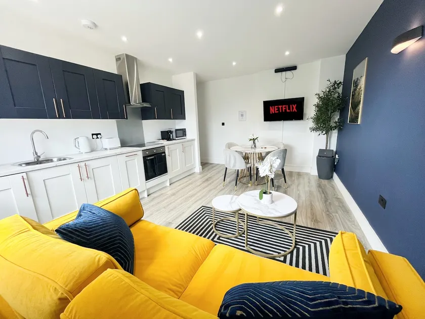 Luxury Norwich City Centre Apartment - Free Parking - Image 1
