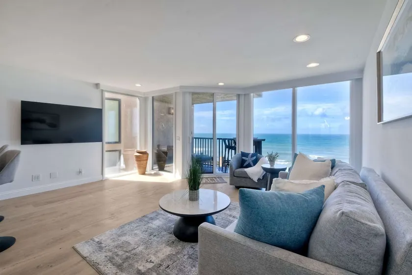 Solana Sunset Stunning Beachside Retreat for 4! - Image 1