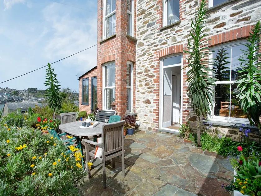 Cottage with garden | River view - Image 1