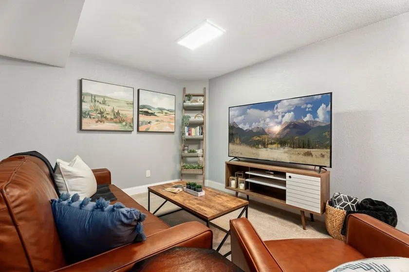 Beautiful Old Town Apartment with Hot Tub & Bikes - Image 1