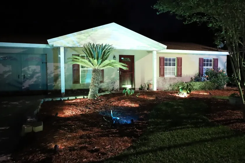3 Bdrms & Private Backyard Tiki Courtyard & more - Image 1