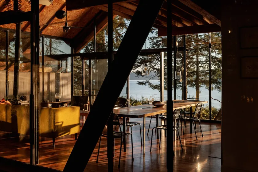 La Conner Glass Cabin by Boutique - Image 1