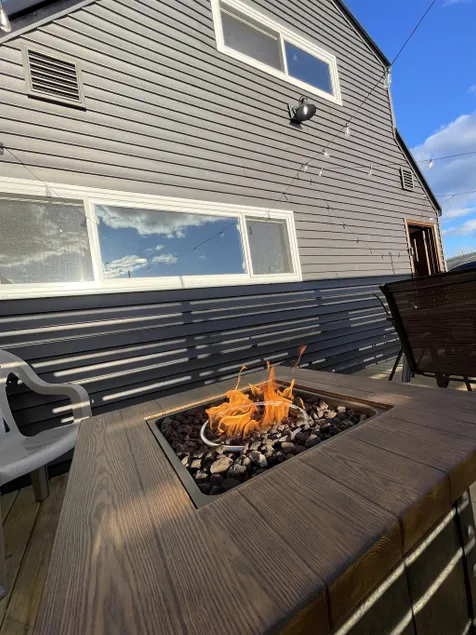 Carriage house! Close to hospital, firepit, - Image 1