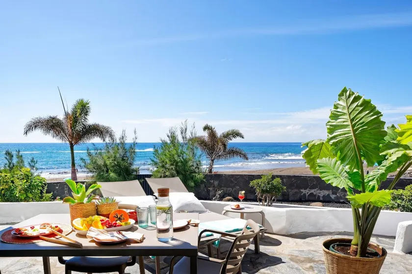 Amapola Palms – Wake up to the sound of the sea - Image 1
