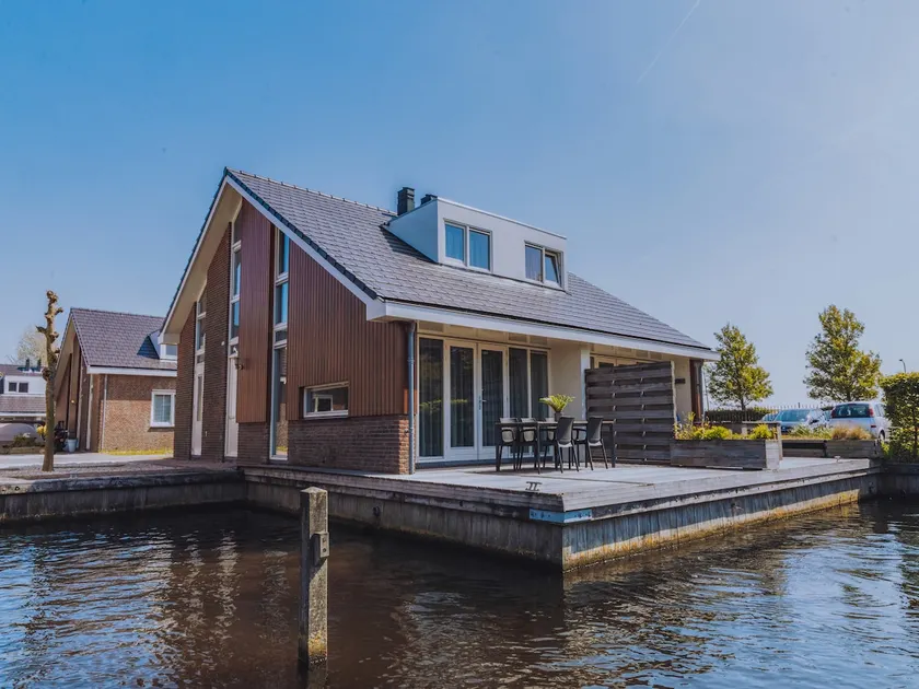 The perfect home for boating lovers - Image 1