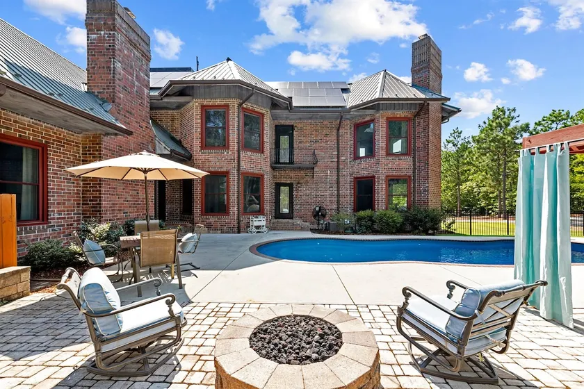 Welcome to the Castle, Private Pool spacious - Image 1