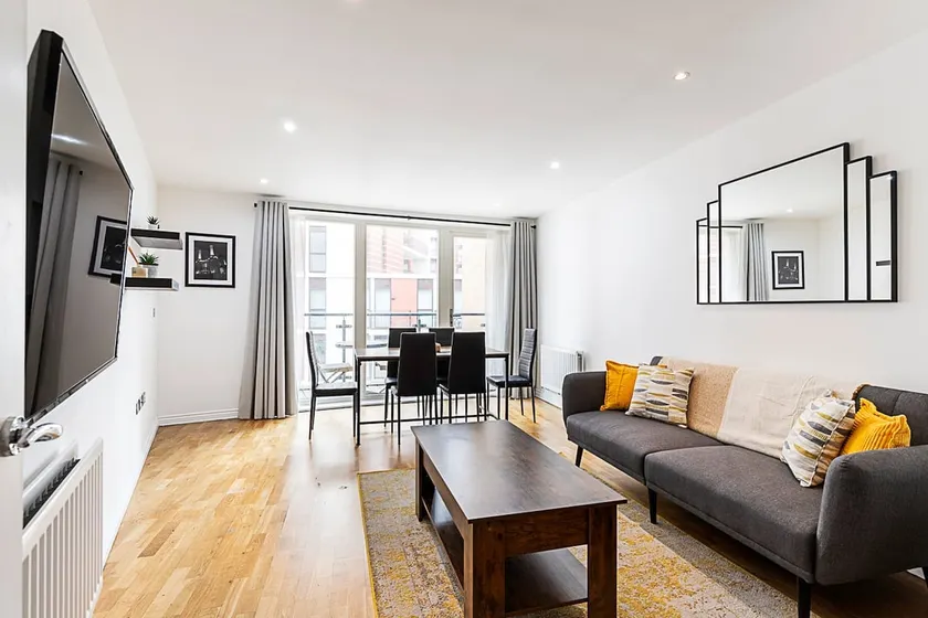 Bright Battersea Apartment - Image 1