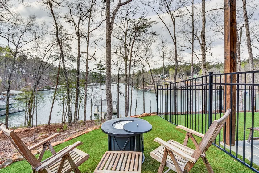 Lakefront Seneca Vacation Rental w/ Shared Dock! - Image 1