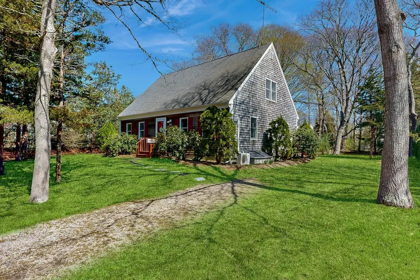 Beachside 2-Story Gem: Lawn, Deck & More! - Image 1