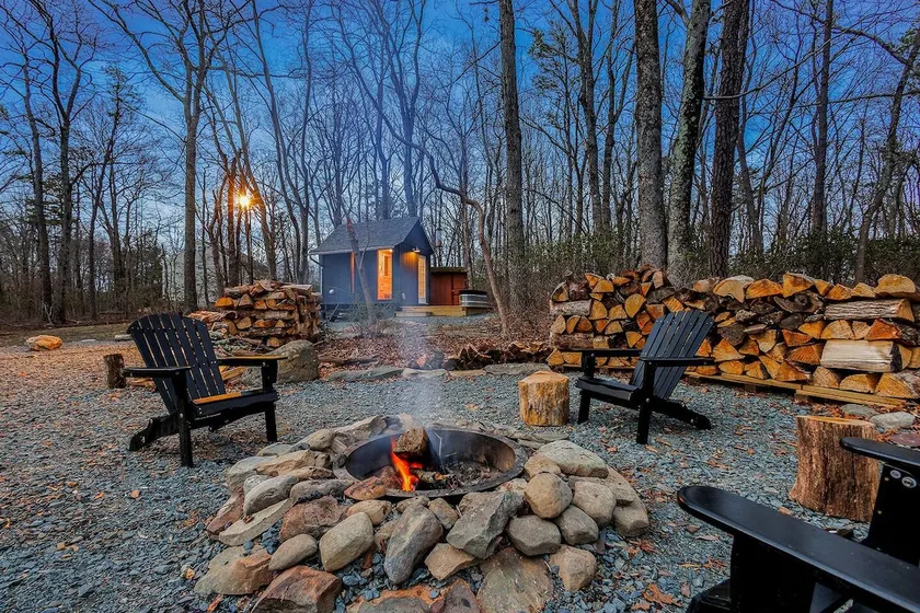 The Little Black Cabin: Hot tub/Cold Plunge/Sauna - Image 1