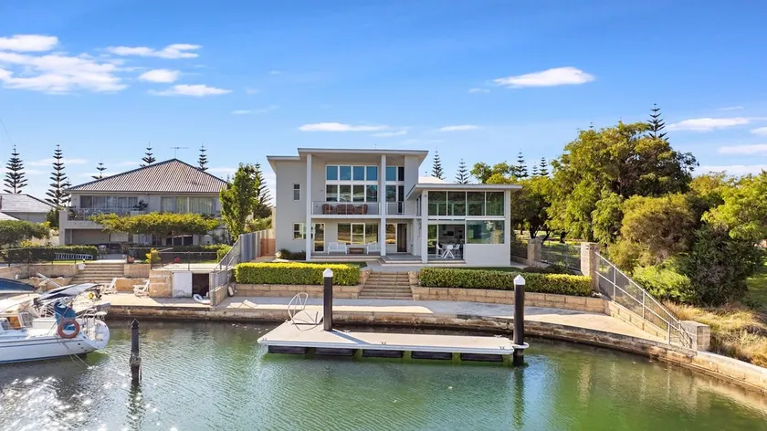 The Keel Retreat - Port Geographe - Image 1