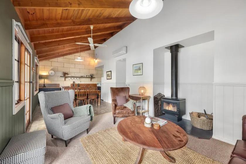 Jamieson Cottages - Cottage ONE - Sleeps 4 - Image 1