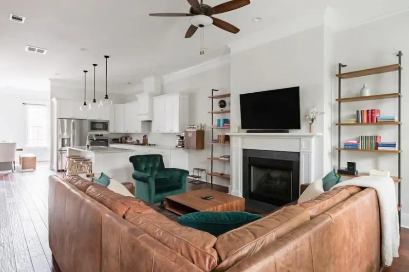 Liberty House - 3BR, Downtown, Easy Parking - Image 1