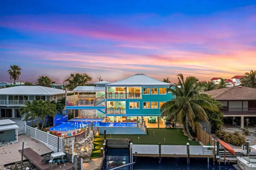 Bumpa's Big House - Bring the Grandkids! - Image 1