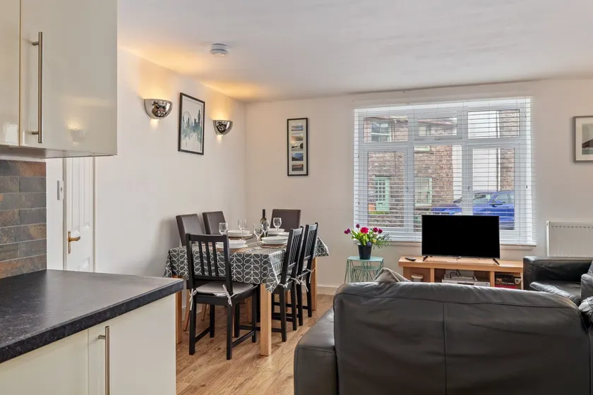 Dan Y Bryn - A lovely 3 bedroom house centrally located in Laugharne - Image 1